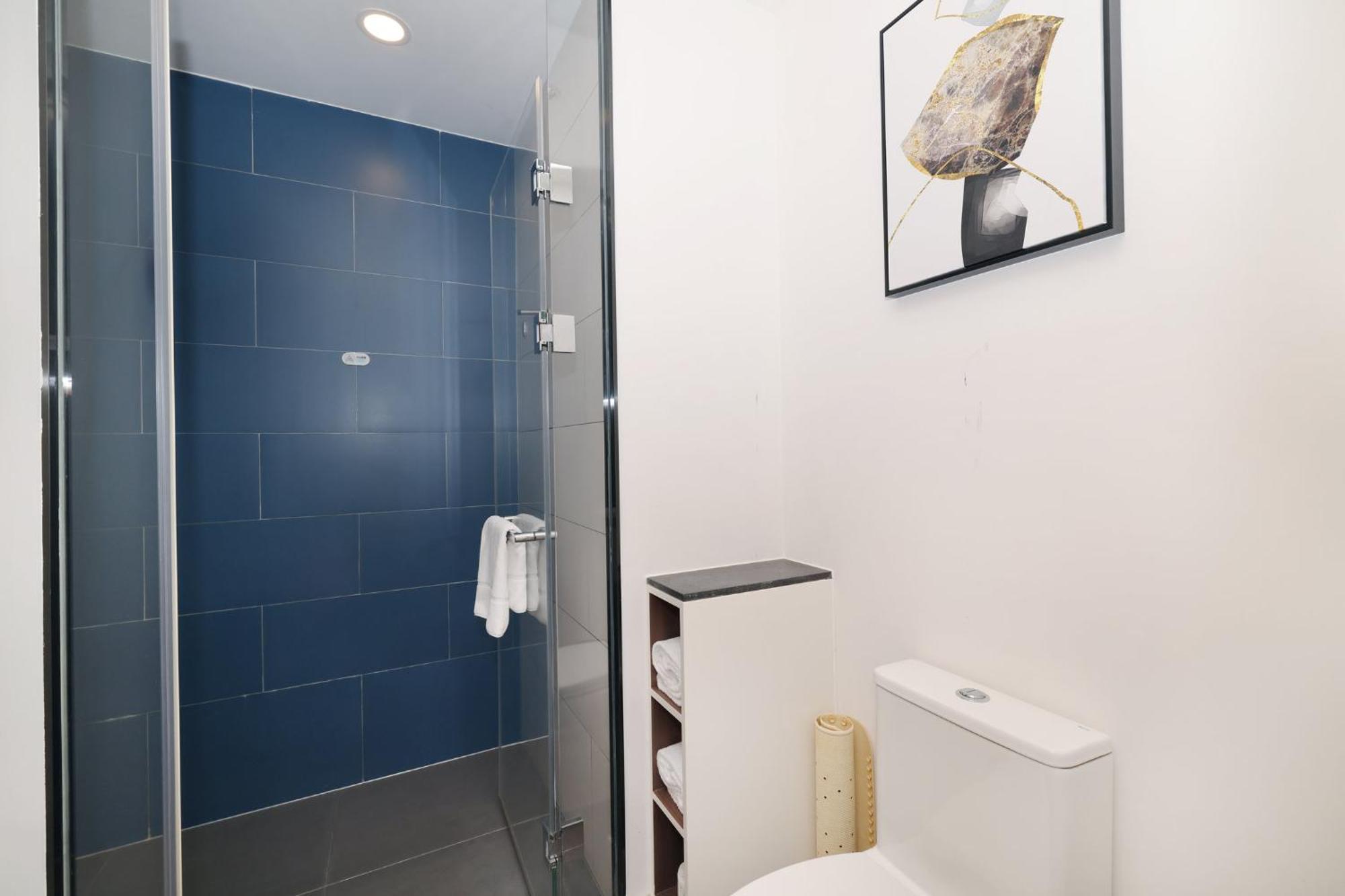 Holiday Inn Express Shanghai Kangqiao By Ihg Dış mekan fotoğraf